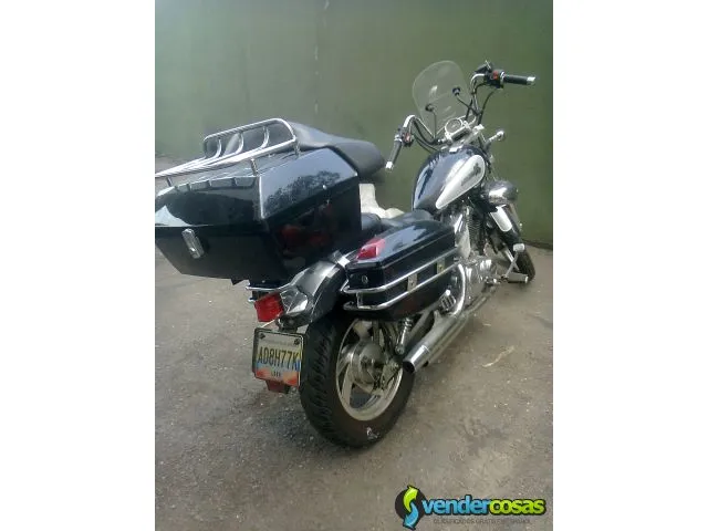 A moto super shadow 250 empaire 1