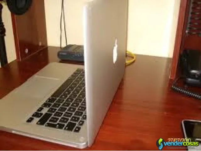 Empeño laptop , apple 2010 1