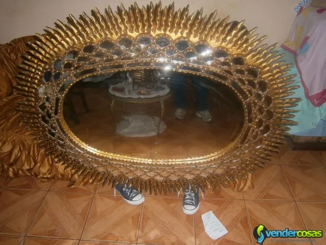 Espejo ovalado tallado 1