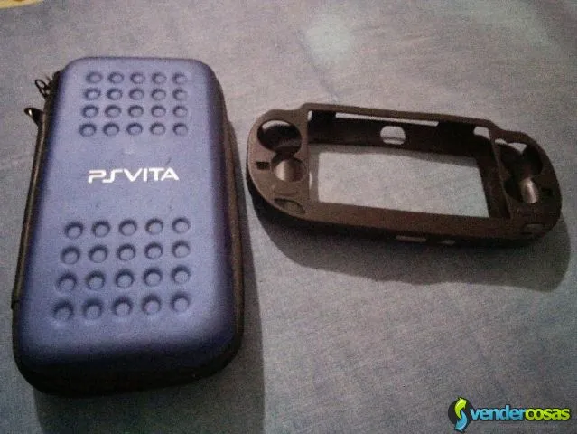 Psvita sony usado con memoria de 8gb, tactil con dos juegos originales. 3
