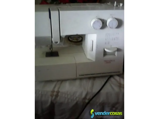 Vendo maquina de coser marca bernete50 1