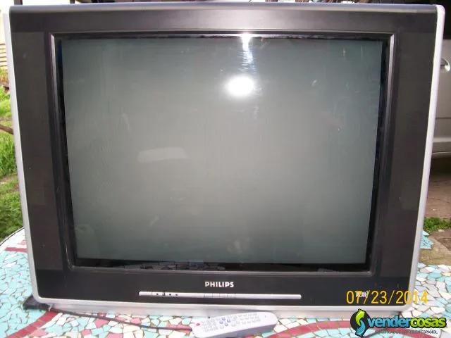 Vendo tv color 29 con control remoto 2