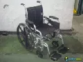 Silla clinica de ruedas, para persona con movilidad limitada